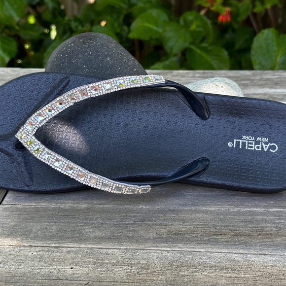 Capelli Thong Sandals, Navy Blue w/ Clear Rhinestones, Women’s Size 11, New - Picture 8 of 11